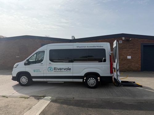 9 Seat Maxus ED9
